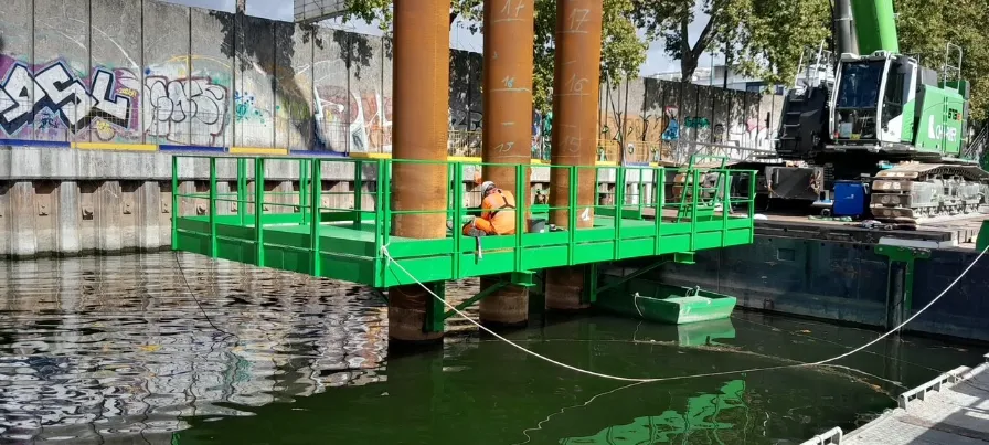 Plateforme métallique réalisée par SCMi Caubet sur le chantier Charier à Gennevilliers