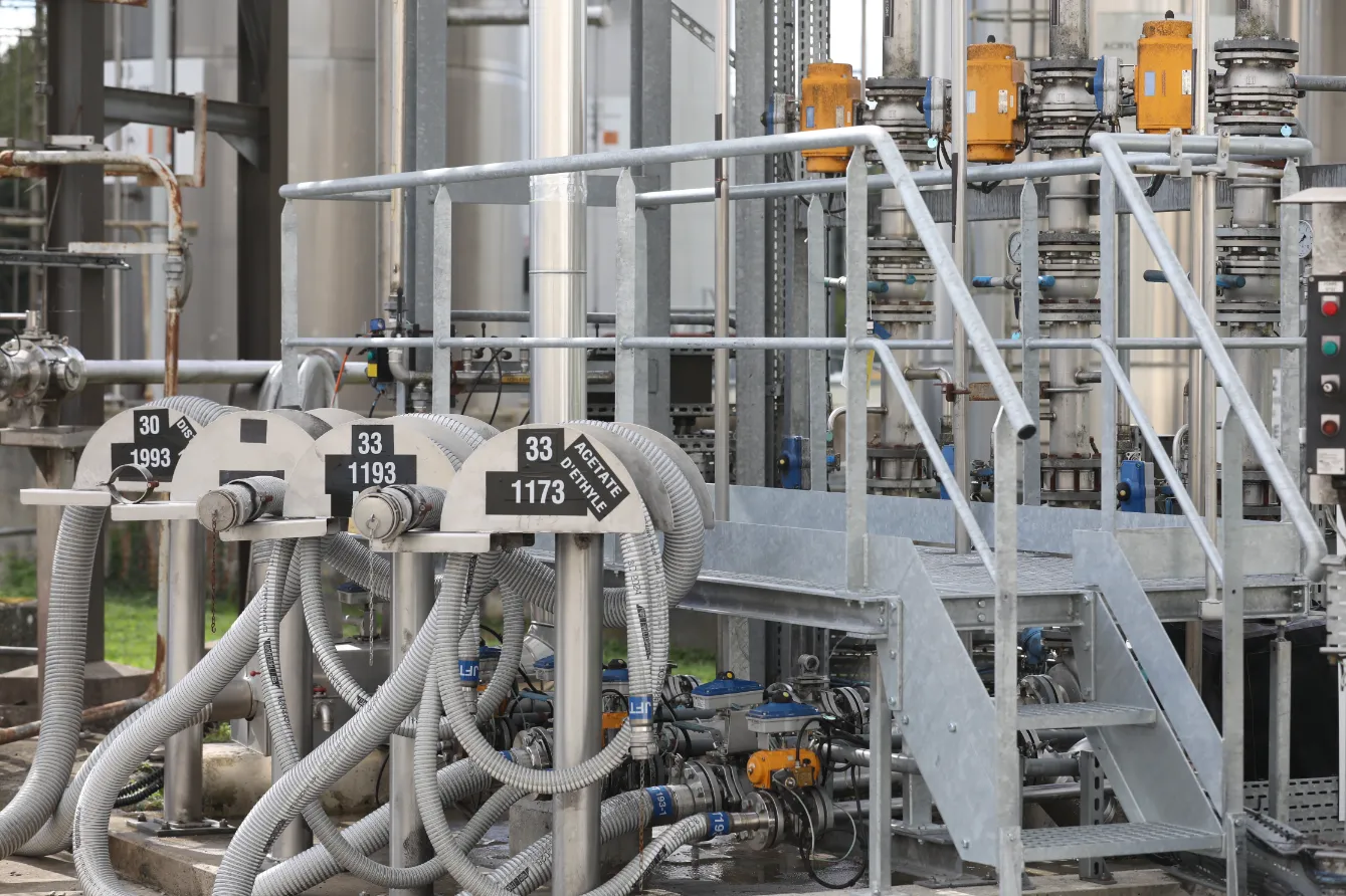 Plateforme métallique réalisée par SCMi Caubet sur un site industriel